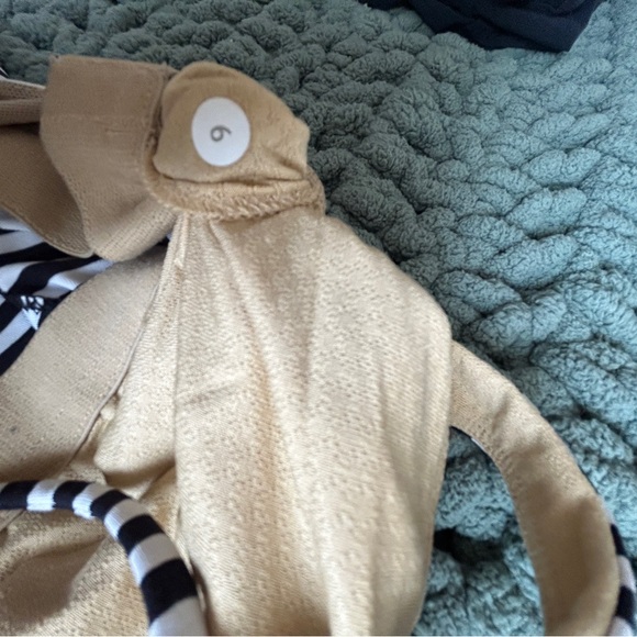 Huge LOT of women’s workout clothing!! - Picture 16 of 16